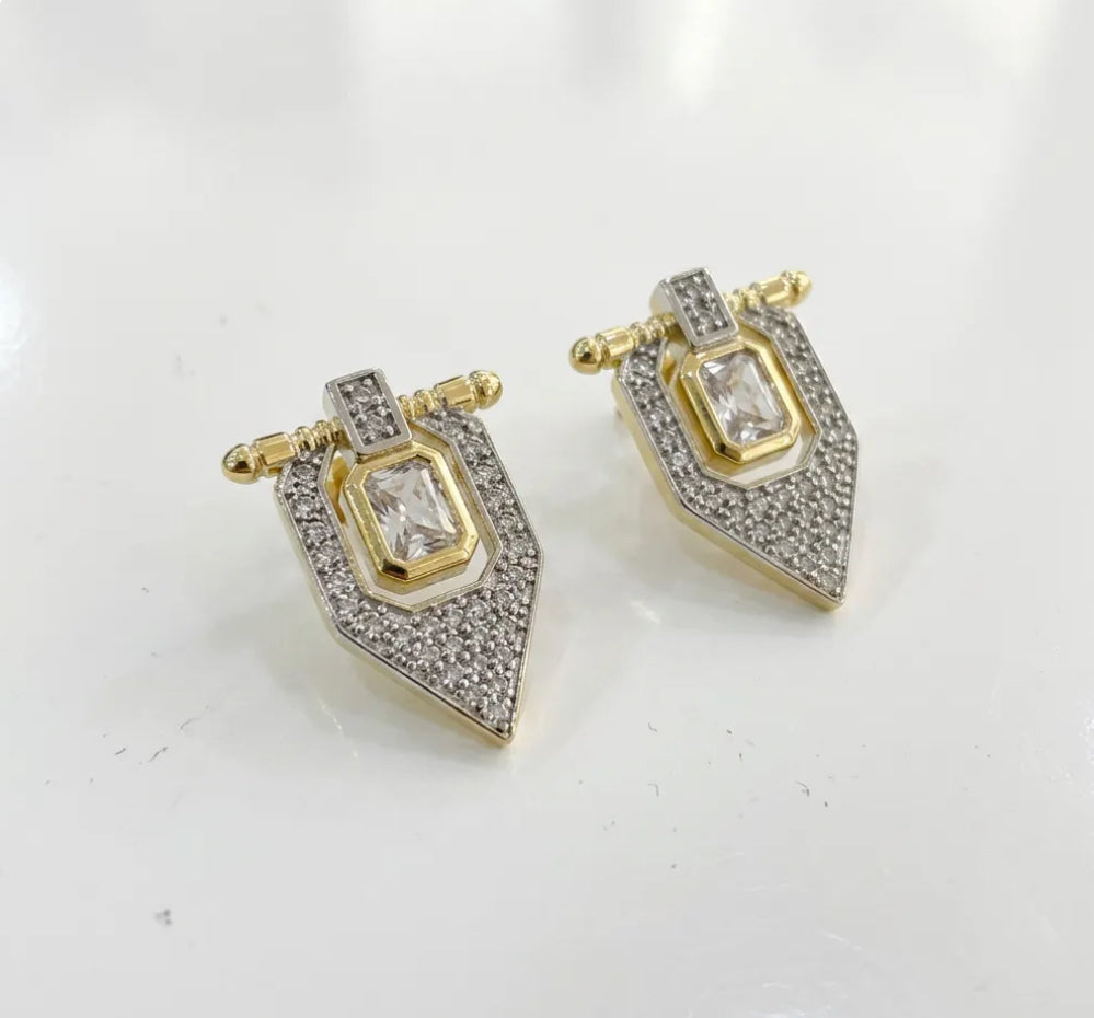 Pave Zirkon Taşlı Sallantılı Küpe