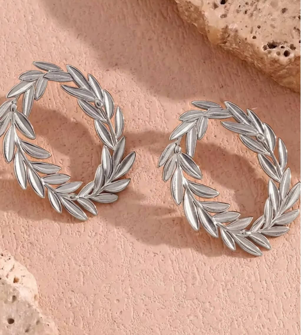 VIP Silver Tonlu Defne Tacı Formlu Çelik Kü